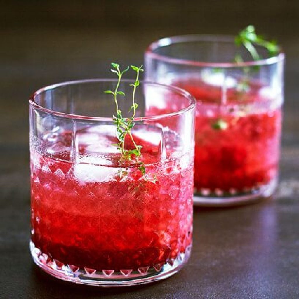 raspberry-gin-fizz-cocktail