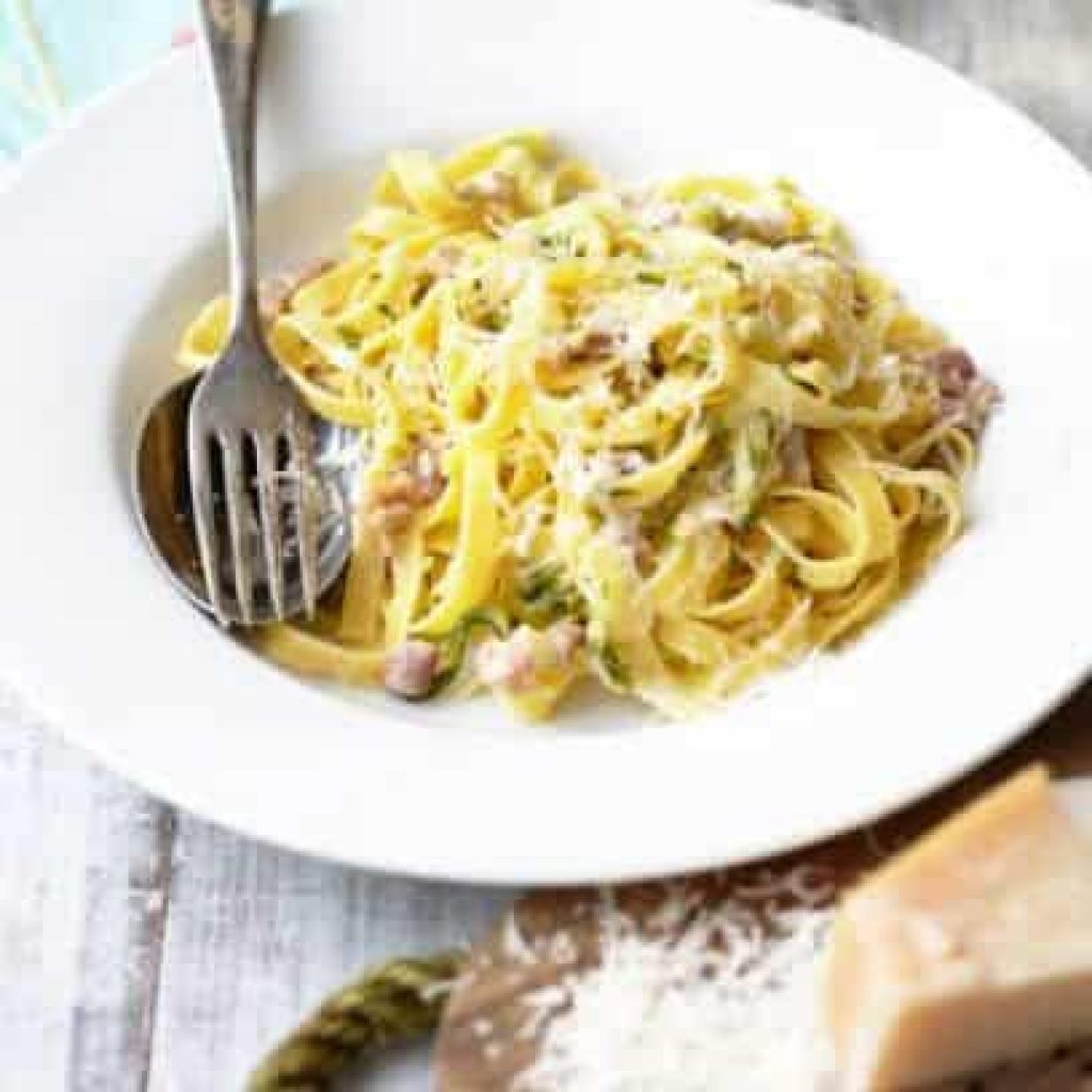 tagliatelle-with-creamy-stilton-sauce