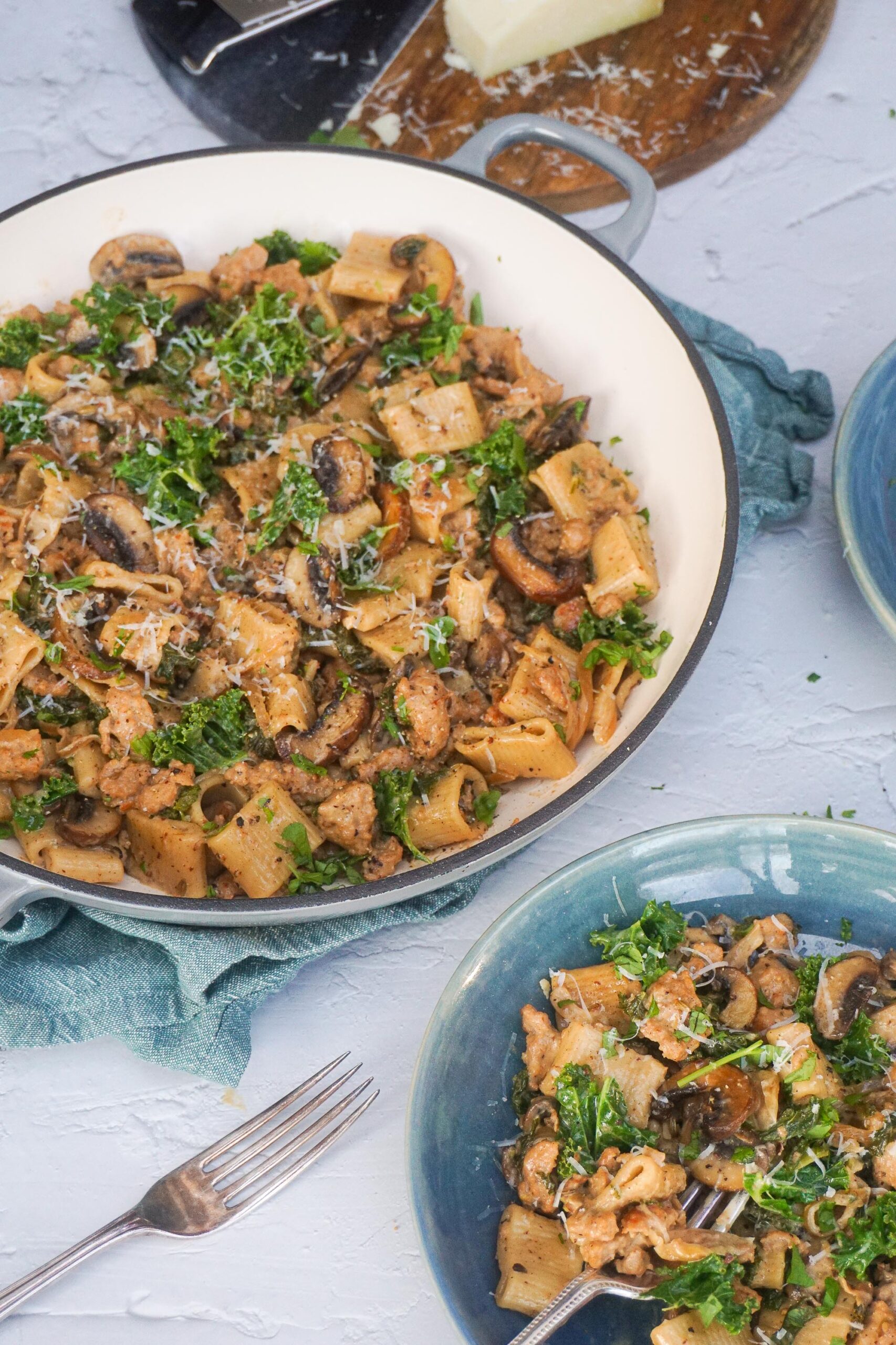 Creamy Sausage, Mushroom and Kale Pasta