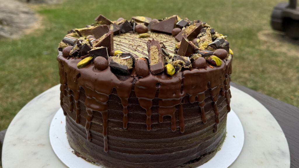 Dubai chocolate pistachio cake